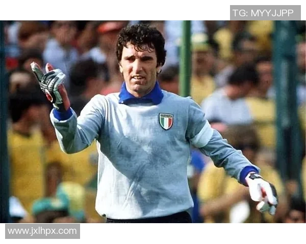 全球足球场上的耀眼明星:盘点最具观赏性的顶级球员与传奇表现